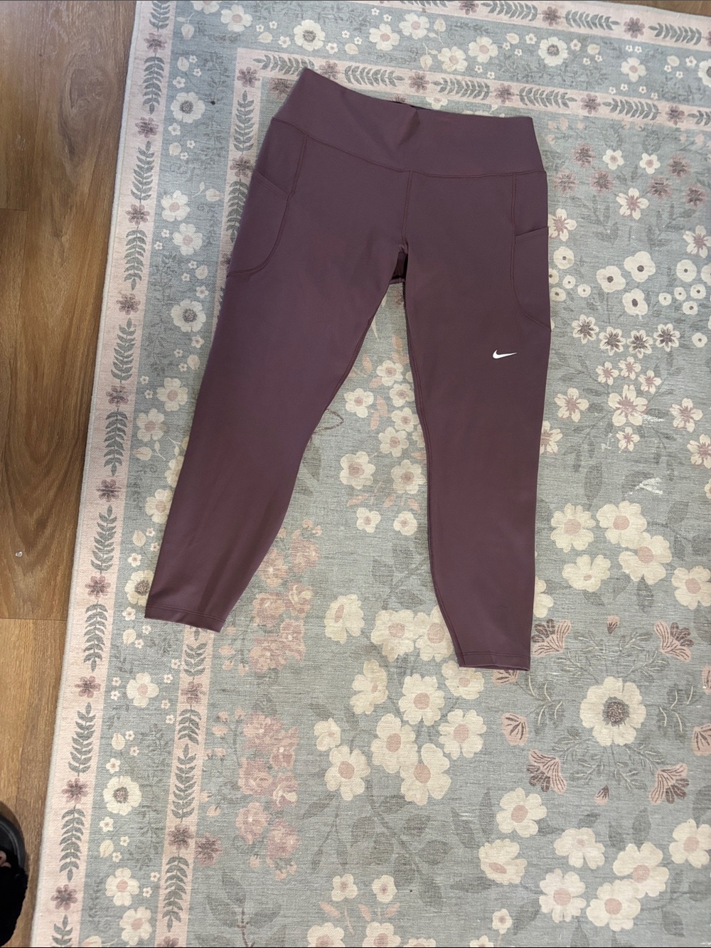 Nike Girls Maroon Athletic Leggings with Side Pockets